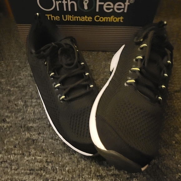 Orthofeet shoes 10.5 wide - Picture 1 of 3